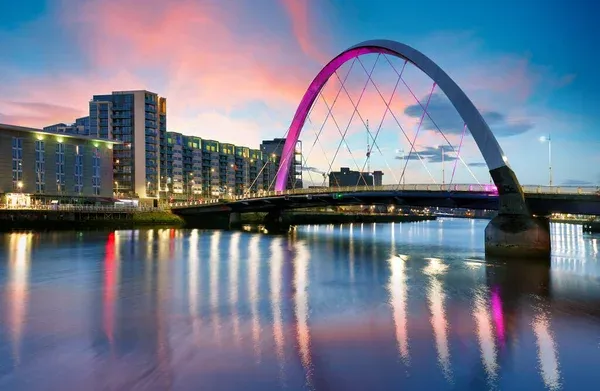 Glasgow city. photo by TTstudio https://depositphotos.com